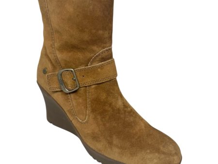 Boots Designer By Ugg In Tan, Size: 9 Discount