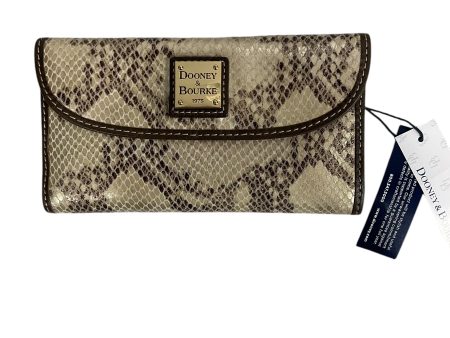 Wallet Designer By Dooney And Bourke, Size: Large Online Sale