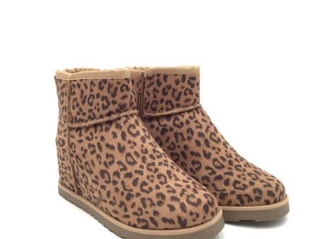 Boots Ankle Heels By Cushionaire In Animal Print, Size: 6.5 For Sale