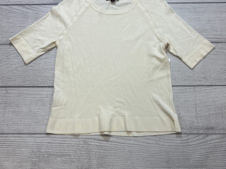 Top Short Sleeve By Ann Taylor In Cream, Size: M For Discount