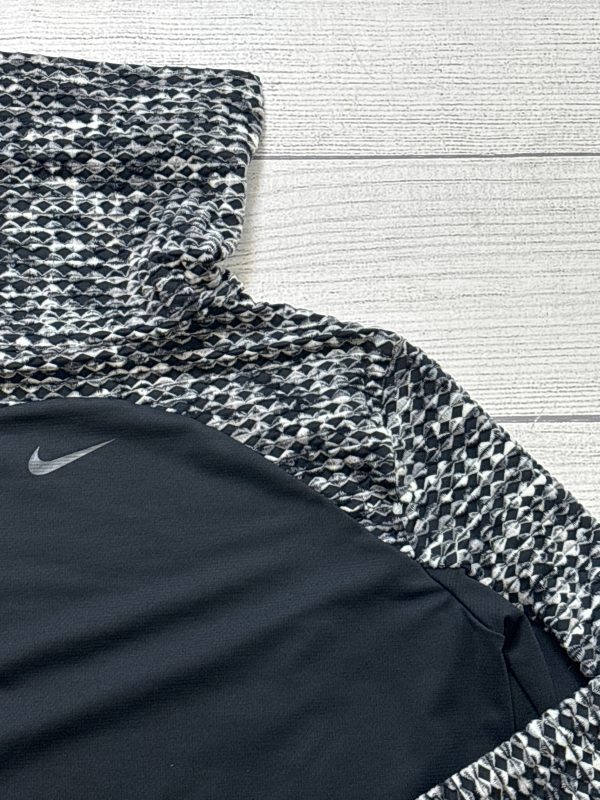 Athletic Top Long Sleeve Collar By Nike Apparel In Black & White, Size: L on Sale